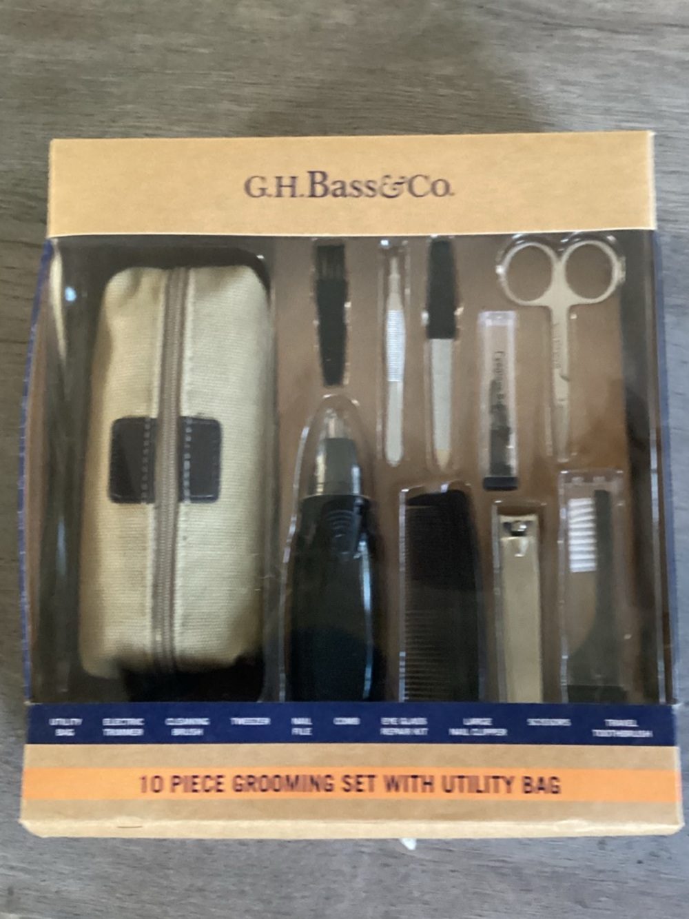 G.H. Bass & Co. Men's Grooming Set with Beige Utility Bag